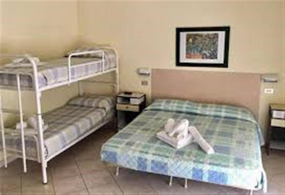 Hotel Bonaria Ρίμινι Εξωτερικό φωτογραφία